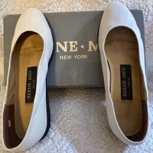 BERNE MEV WHITE FLATS